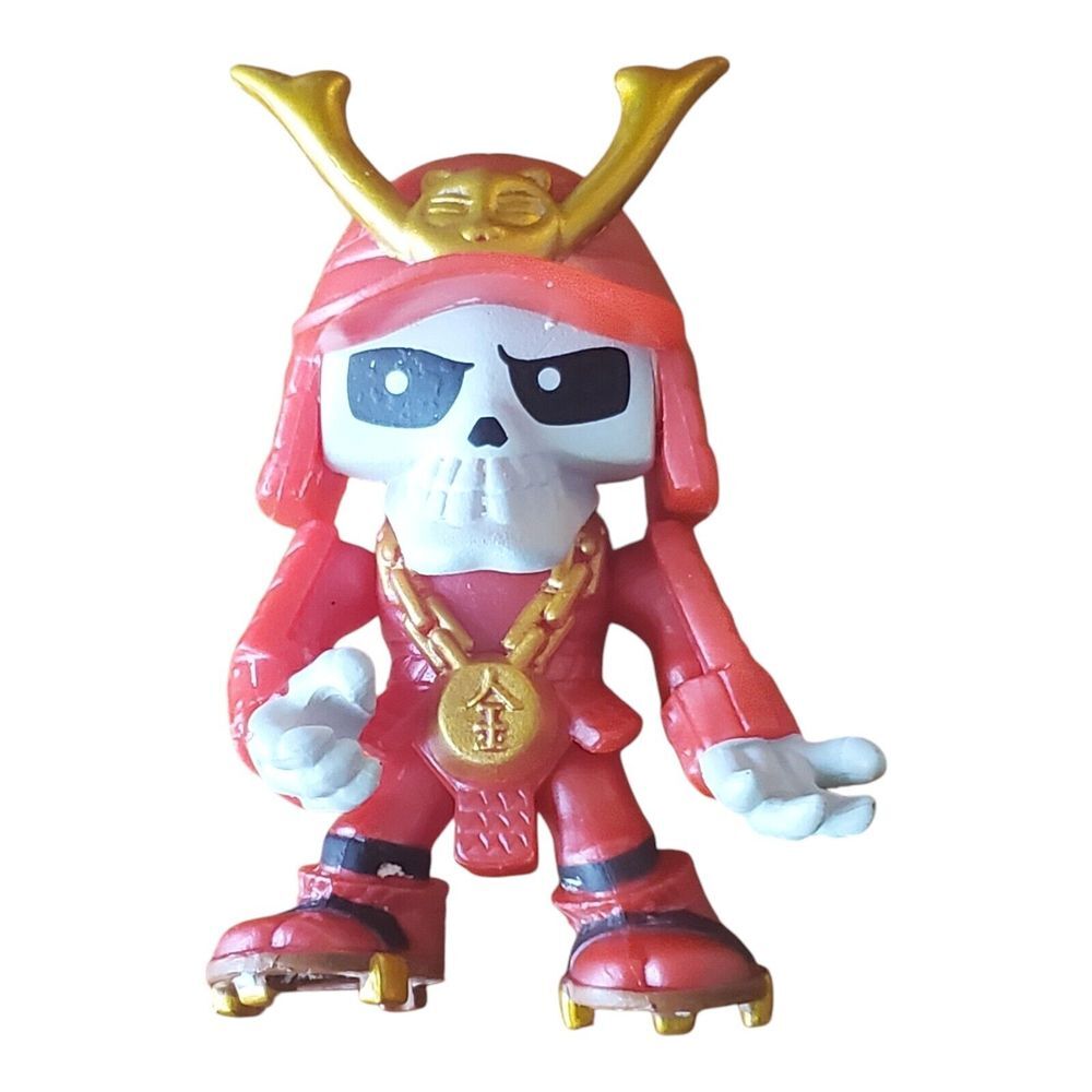 Gold Blade from Treasure X by Moose Toys Series 1 loose figurine Skeleton Armour